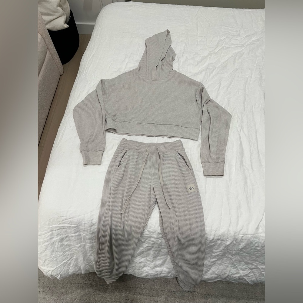 Alo Heather Grey Sweat Set